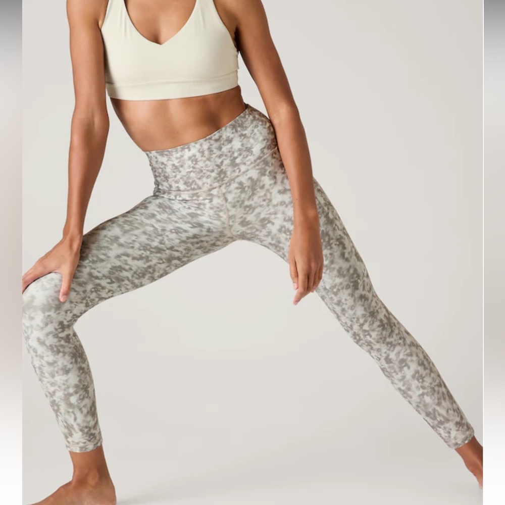 NWT Athleta leggings 7/8 with pockets